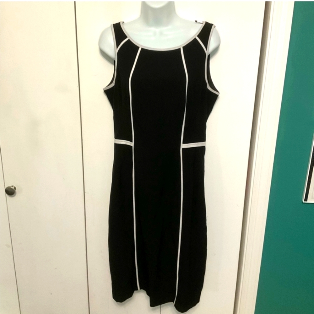 White House black market a line size 6 dress